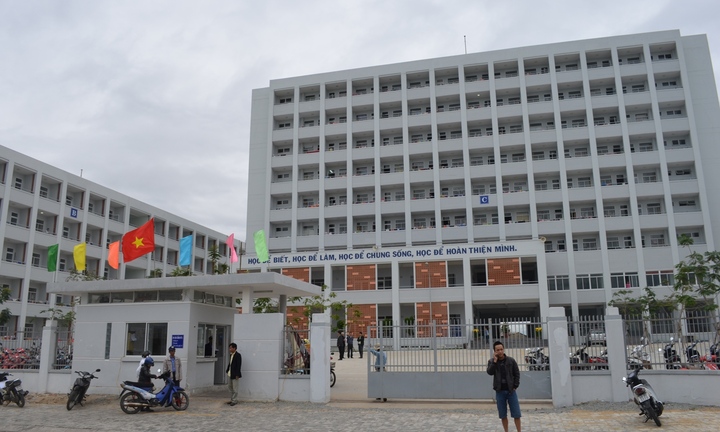 Sinh viên đại học giết người yêu rồi tự sát trước Valentine