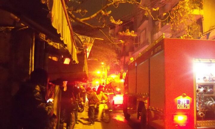 Hà Nội: Cháy rụi 4 căn hộ trong đêm Valentine