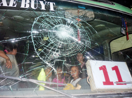 Gây sự chỉ vì tiếng còi xe buýt