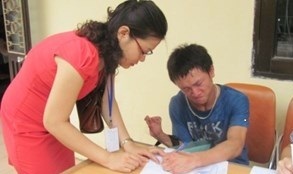 Người khuyết tật nặng được xét tuyển thẳng vào ĐH-CĐ