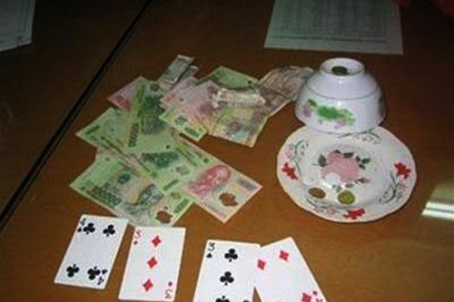 Gia Lai: Kỷ luật chủ tịch xã vì bao che đánh bạc