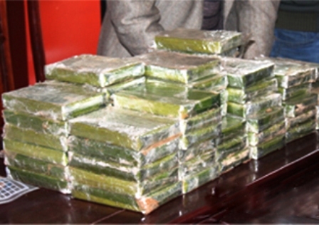 Clip: Bắt đối tượng vận chuyển 60 bánh heroin