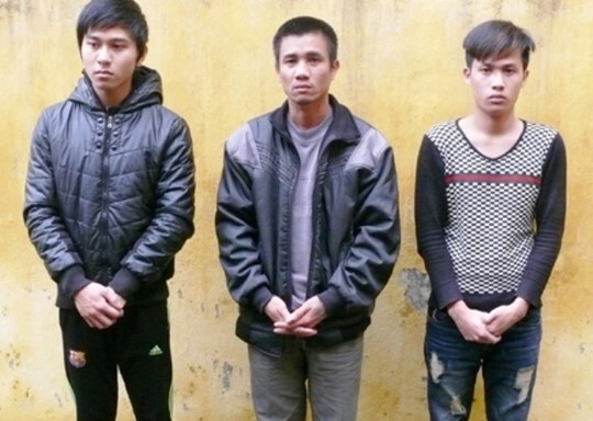 Thiếu nợ, cô gái 20 tuổi bị chủ nợ bắt cóc
