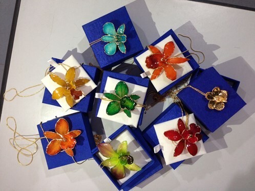 Quà ấn tượng 8/3: Hoa lan thật mạ vàng 24k