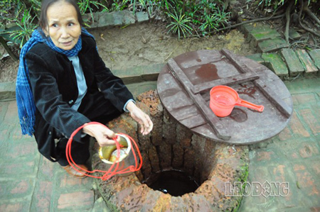 Kì lạ giếng chữa bệnh mất sữa của phụ nữ giữa Hà Nội