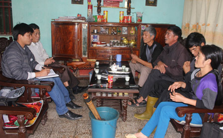 Vĩnh Phúc: Dân bỏ cấy vì...đường lấn ruộng