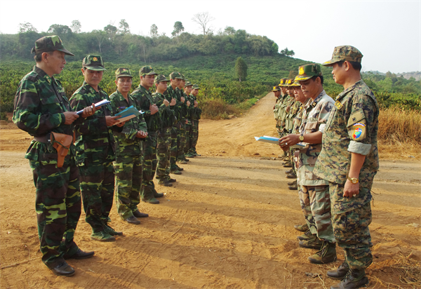 Tuần tra song phương trên biên giới