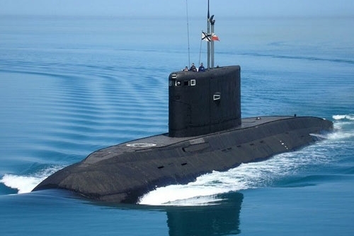 Hải quân Việt Nam tiếp nhận tàu ngầm Kilo thứ ba