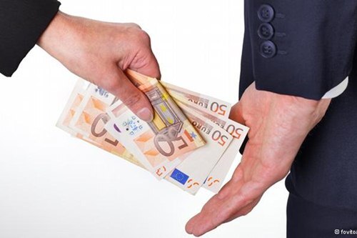 Tịch thu gần 10 triệu USD ở nhà cựu bộ trưởng  Ukraine