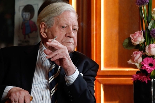 Cựu Thủ tướng Đức: Phản ứng của Nga ở Crimea là 