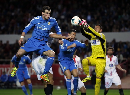 Ronaldo tỏa sáng, Real vẫn phải nhận trận thua cay đắng
