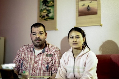 Gái Việt không được gần chồng vì…kém tiếng Đức 