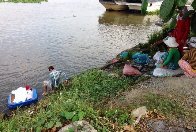 Đã tìm thấy bé trai 3 tuổi mất tích trên sông Sài Gòn