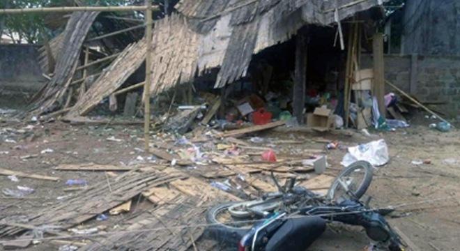 Mìn phát nổ trong nhà, chồng tử nạn, vợ và hai con bị thương 