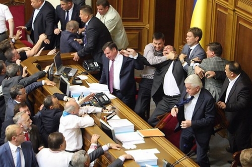 Quốc hội Ukraina thông qua luật mới về Crimea      