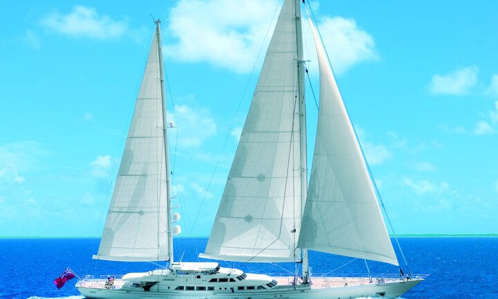 Khám phá du thuyền siêu nhẹ của giới đại gia