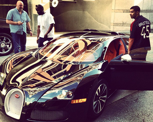 Ngắm siêu xe Bugatti Veyron Sang Noir của bồ cũ Rihanna