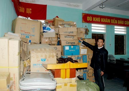 Dùng 20 ngàn tỷ mua thiết bị dạy học là quá lãng phí