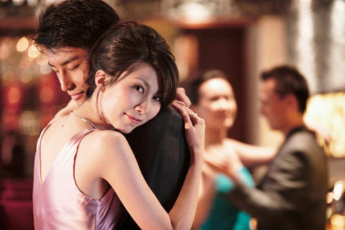 Choáng váng phát hiện chồng ngoại tình với nhiều phụ nữ