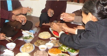 Quảng Bình: Gần 60 người bị ngộ độc sau khi ăn đám hỏi