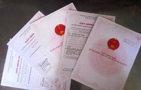 Công chứng HĐ chuyển nhượng BĐS: Đi công chứng như… đi trên dây