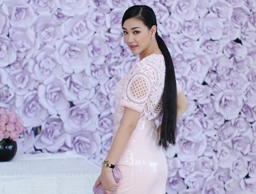 Maya hẹn “Trăm năm không quên” Quang Hà