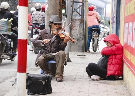 Cuộc đời như tiểu thuyết buồn của lão nghệ sĩ đường phố