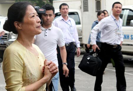 Khổ như vợ... đại gia!