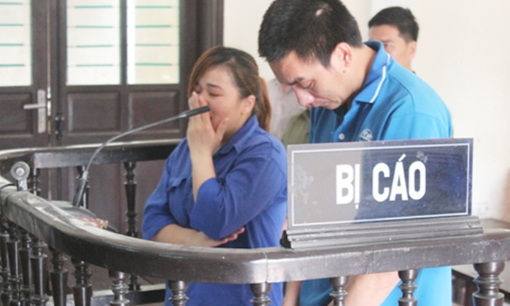 Con đường sa ngã của gã cán bộ thôn phụ tình