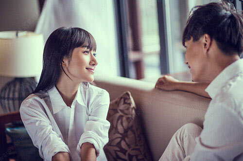 Giàu có, chồng đổi cả xe lẫn vợ