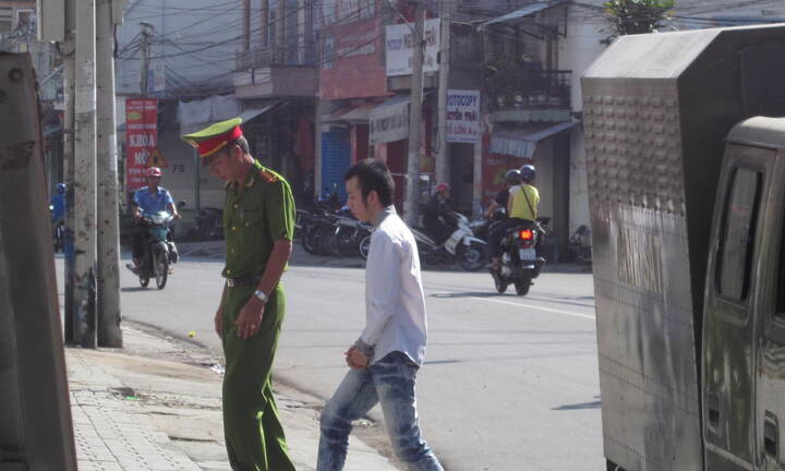 Thiếu nữ đi  "ngủ lang " làm bạn trai vào tù