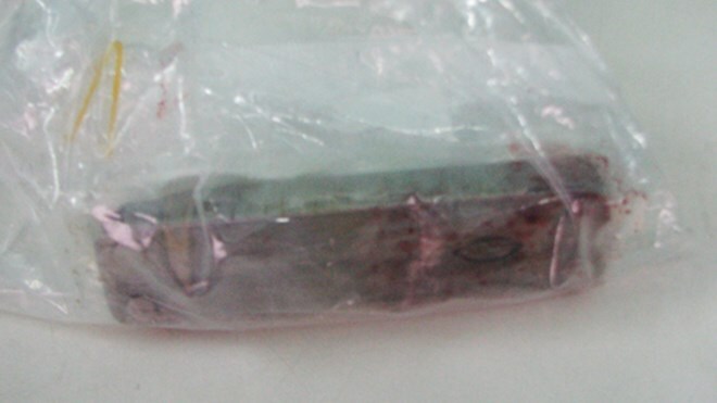 Bị “cắm sừng”, chồng rút dao đâm bị thương “tình địch nhí”