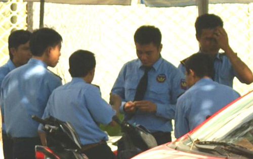 Từ tuyển thủ U23 quốc gia thành nhân viên bảo vệ