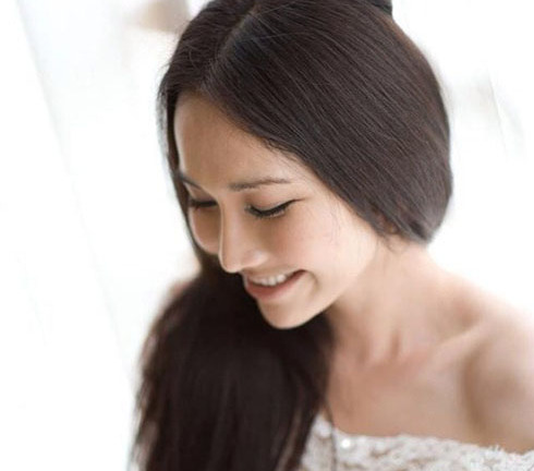 Kim Hiền thử váy cưới trước ngày lên xe hoa