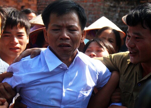 Ông Chấn nói gì sau khi 2 cán bộ làm sai lệch hồ sơ bị bắt?