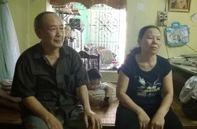 Mẹ bị can hành hung cảnh sát: 