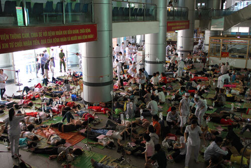 Thanh Hóa: Hàng trăm công nhân bị ngộ độc sau khi uống nước