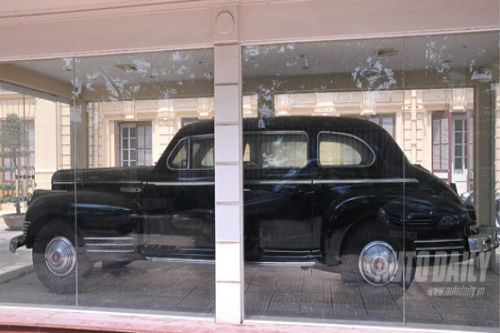 Ngắm chiếc xe 'siêu chống đạn' từng chở Hồ Chủ tịch