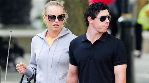 Vừa phát thiệp cưới, kiều nữ banh nỉ đã bị bạn trai hủy hôn