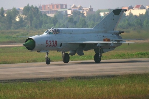 Tiêm kích nào phù hợp nhất để thay thế MiG-21 Việt Nam?