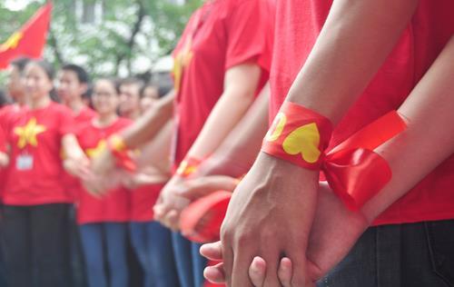 GV, SV  ĐH Ngoại thương kêu gọi chung sức bảo vệ biển đảo