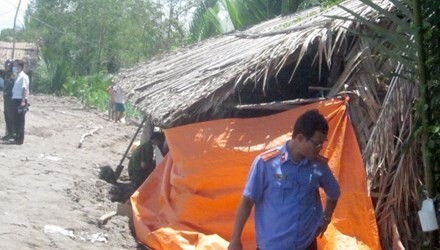 Thi thể người đàn ông bị cắt 