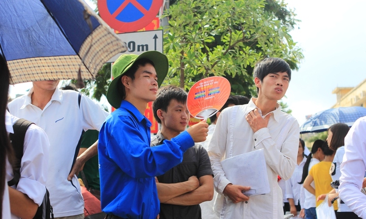 Thi tốt nghiệp THPT: Phản ánh khiếu nại bằng đường dây nóng