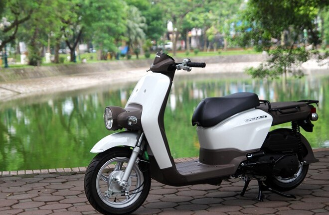 Cận cảnh xe ga phong cách lạ Honda Benly 110 tại Hà Nội