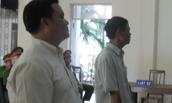 Đưa hối lộ không thành, nguyên phó công an huyện lãnh án 2 năm tù