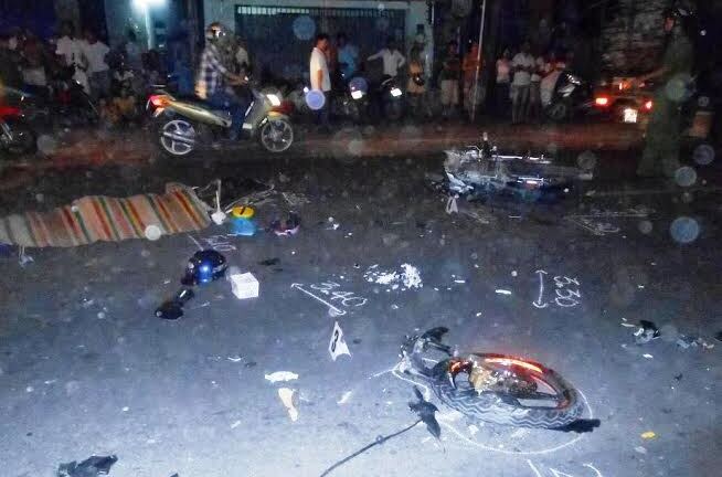 Thừa Thiên - Huế: Xe máy tông vào xe tải, một người chết thảm