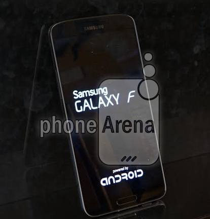 Cái nhìn rõ nét về Galaxy F: Phiên bản 'siêu cao cấp' của Galaxy 