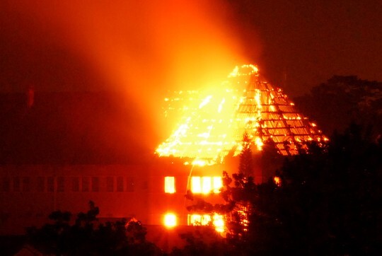 Cháy nổ lớn tại Xí nghiệp Bản đồ Đà Lạt lúc rạng sáng