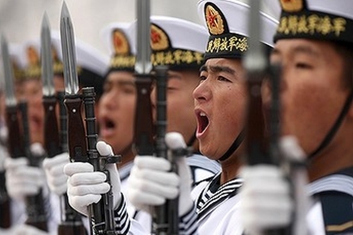 Trung Quốc dùng  “ba cuộc chiến” để tranh chấp Biển Đông