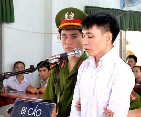Bạn gái đòi chia tay, kẻ hận tình giết người yêu rồi tự sát